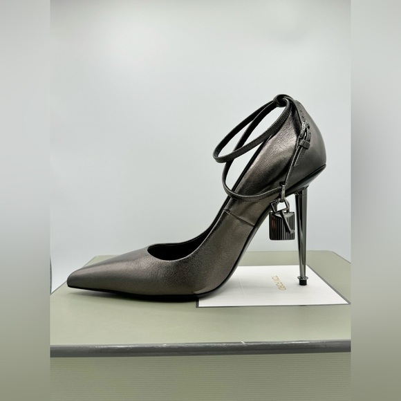 NWT Tom Ford Padlock Laminated Pump Heels “Gunmetal” sz 38 / UK 5 Sold Out - Picture 11 of 17